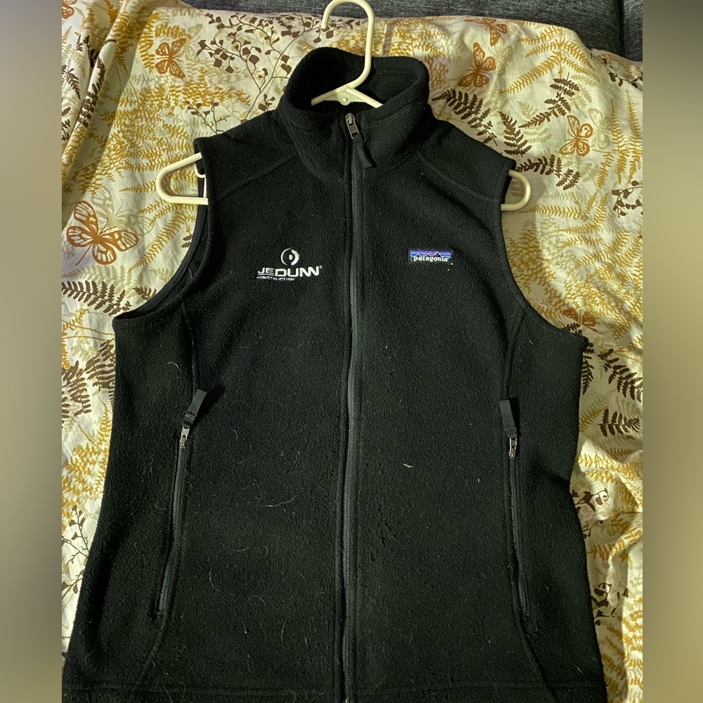 Patagonia Embroided Synchilla Black Vest